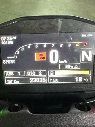 Ducati Monster 821 Roja