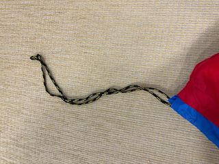 Saco de dormir azul y rojo