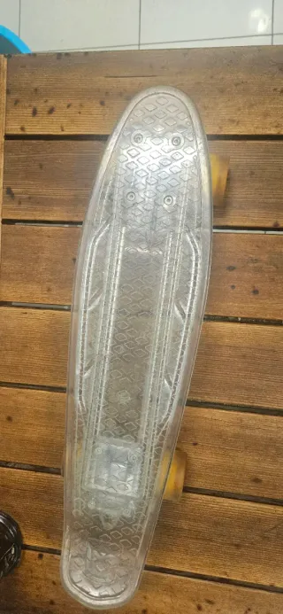 Monopatín Skate vintage con ruedas LED