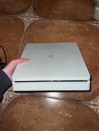 Ps4 Slim Blanca + Mando Original y Cable