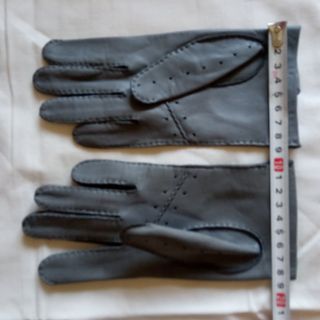Guantes de piel calados