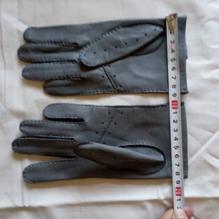 Guantes de piel calados