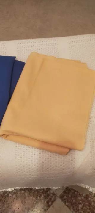 Telas para disfraces (rojo, blanco, azul, amarillo