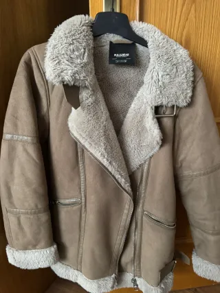 Cazadora Pull and Bear Talla S efecto ante