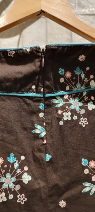 Falda estampada volantes Stradivarius