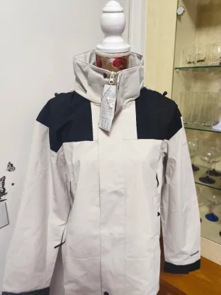 Chaqueta Cazafora Beige y Negra