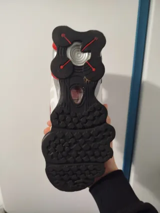 Zapatillas Nike Shox Blancas y Rojas