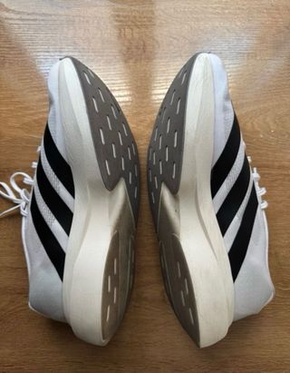 Zapatilla Adidas Running Adizero Blanca Negra