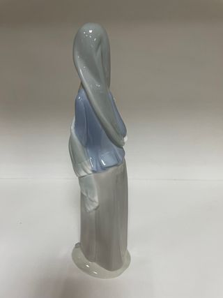 Figura Lladró Porcelana Virgen Flores