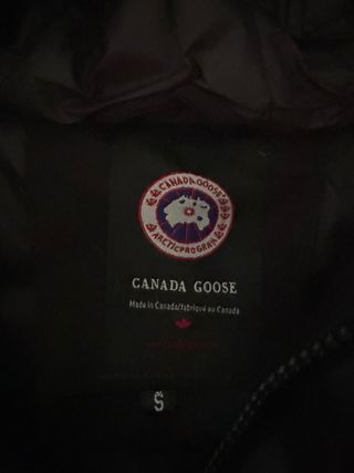Giubbotto Canada Goose nero con cappuccio