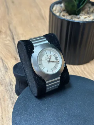 Bulova Accutron Sputnik NOS Calibre 2181 diapasón