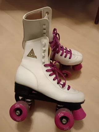 Patines Artísticos Blancos con Cordones Morados