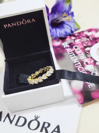 Anillo Pandora Corazones Brillantes Talla 56