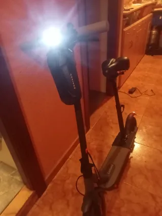 Patinete eléctrico con sillín