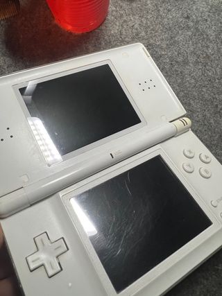 Nintendo DS lite bianca + 5 giochi