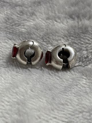 Clips Pandora Corazón Rojo