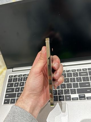 iPhone 12 Pro Dorado