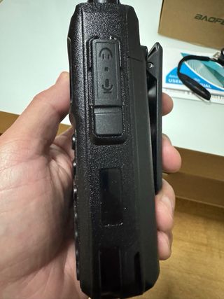 Emisora Walkie Talkie Baofeng AR-26 VHF/UHF