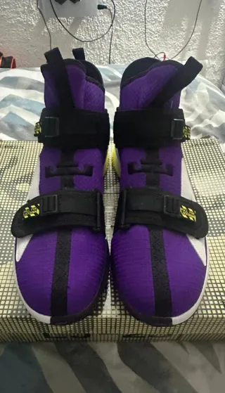 Zapatillas Nike Lebron Soldier Lakers LS-13