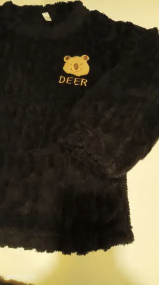 Pijama peludo preto com urso