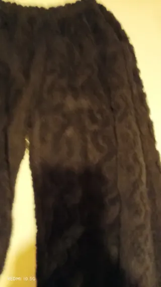 Pijama peludo preto com urso