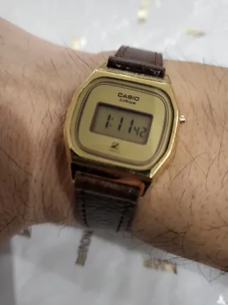 Orologio Casio Lithium Oro Marrone
