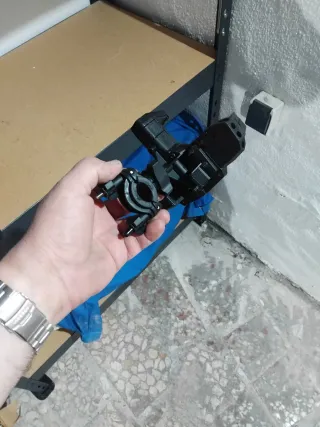 Soporte para móvil ajustable givi