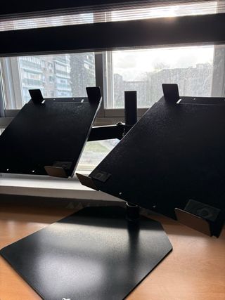 Soportes CDJ ajustables / Base para mixer