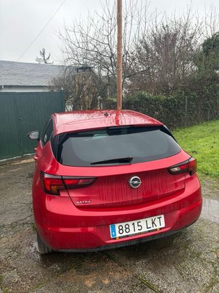 Opel Astra 1.2t. Impecable