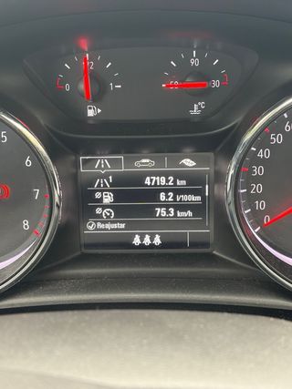 Opel Astra 1.2t. Impecable