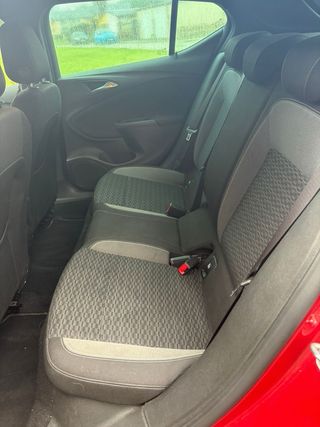 Opel Astra 1.2t. Impecable