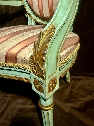 COPPIA DI SEDIE LUIS XVI · SCHIENALE CON MEDAGGIONE