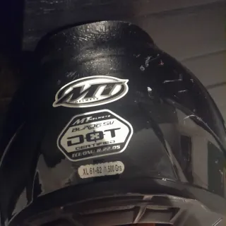 Casco de moto MT Helmets negro