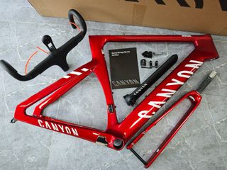 Cuadros gravel y carretera de carbono alto módulo