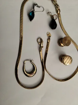 Conjunto de Joyas: Collar, Pendientes y Gemelos