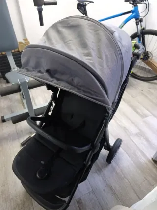 Seggiolino da passeggio grigio pieghevole fino a 30 kg
