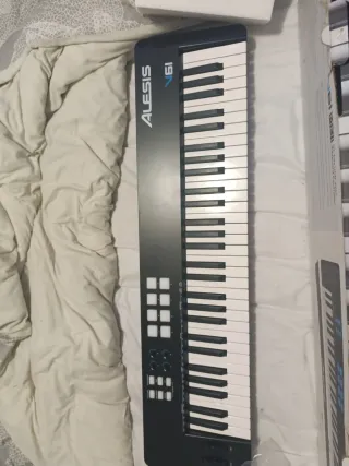 Alesis V61 MKII Controlador Teclado USB-MIDI