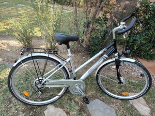 ¡Negociable!  Bici mujer Pegasus 28" 21v excelente