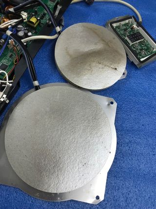 Placa de inducción Beko desmontada para piezas