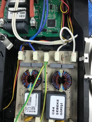 Placa de inducción Beko desmontada para piezas