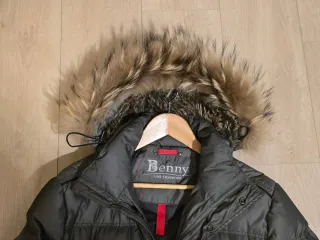 Abrigo plumón gris tres cuartos