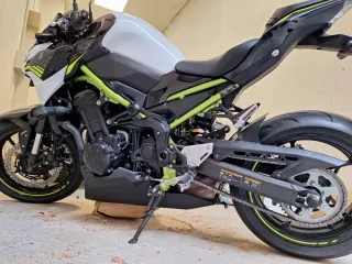 Kawasaki Z900 A2 12000km Extras