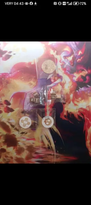 Tappetino, sleeves e dadi Charizard