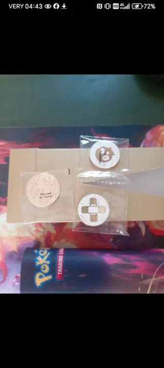 Tappetino, sleeves e dadi Charizard