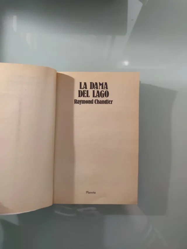 La dama del lago +El sueño eterno, Raymond Chadler