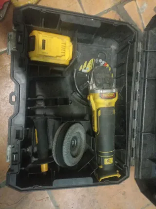 Radial a batería Dewalt