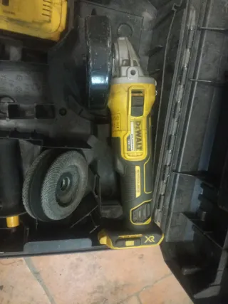 Radial a batería Dewalt