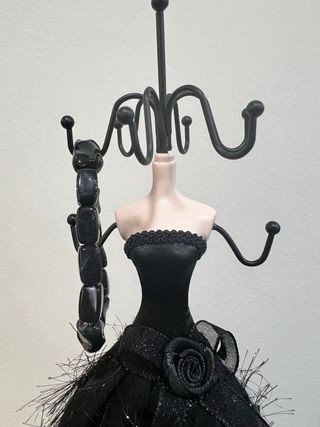 Espositore gioielli manichino nero