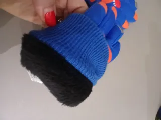 Guanti da neve per bambini con dinosauro