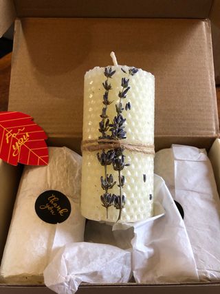 Conjunto de velas cera abelha com lavanda